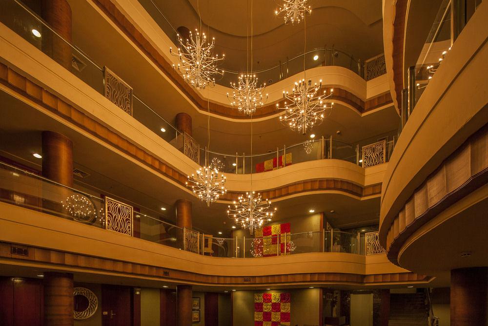 Vesta International Hotel Джайпур Екстериор снимка