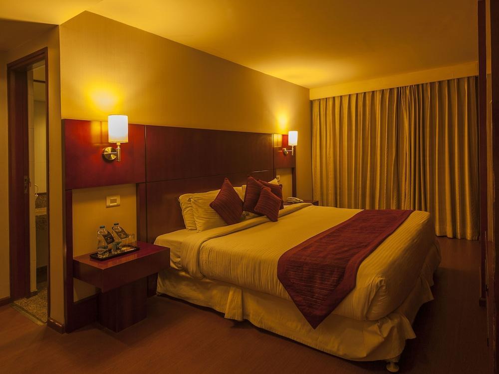 Vesta International Hotel Джайпур Екстериор снимка