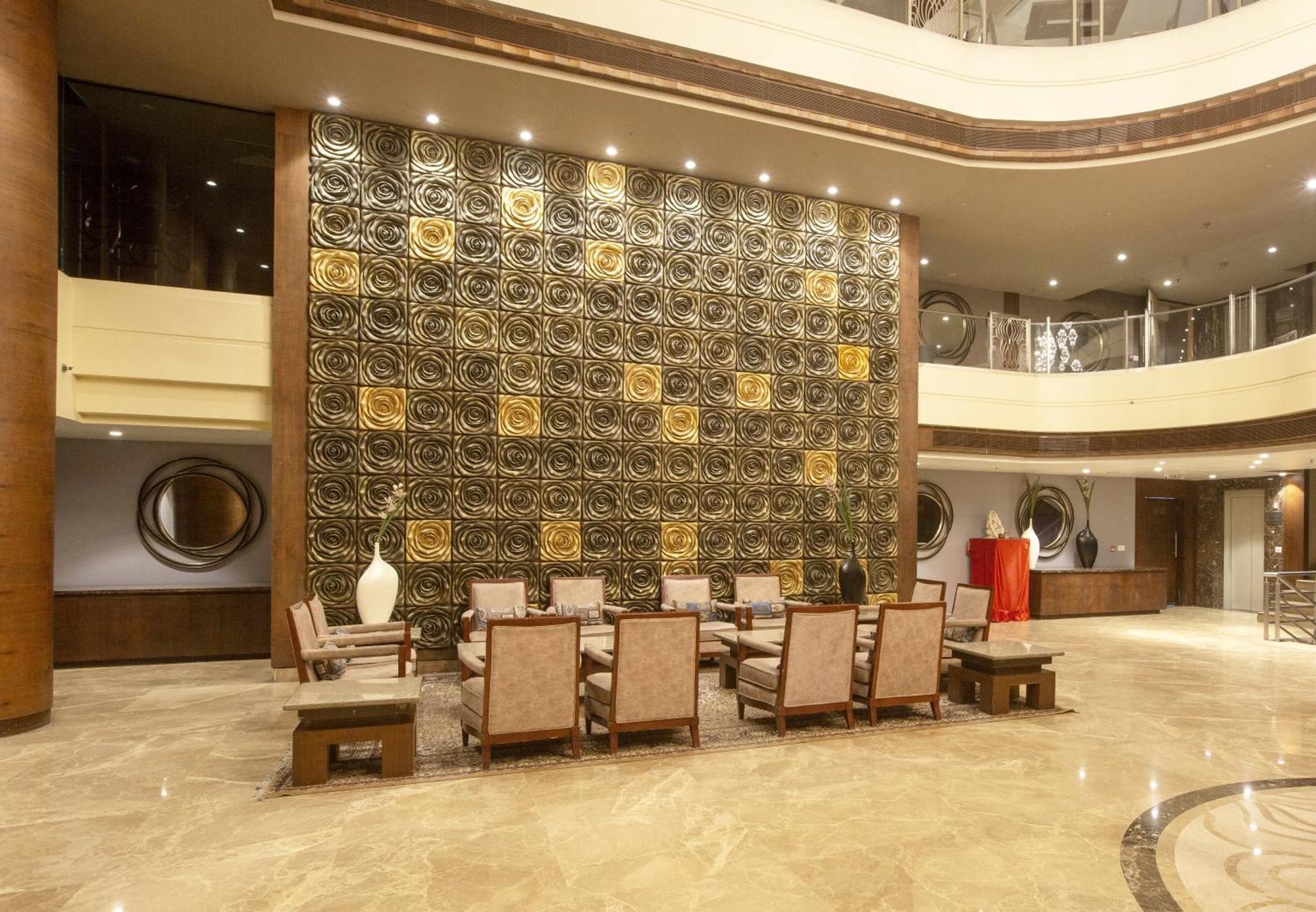 Vesta International Hotel Джайпур Екстериор снимка