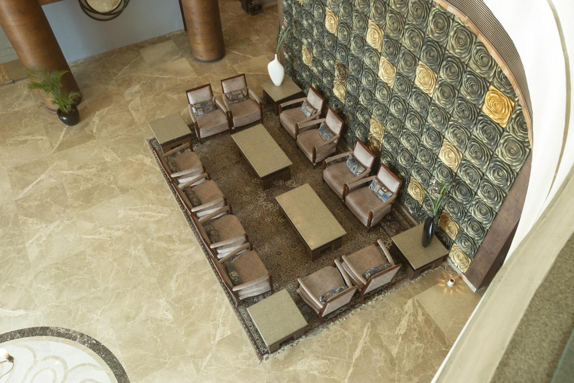 Vesta International Hotel Джайпур Екстериор снимка