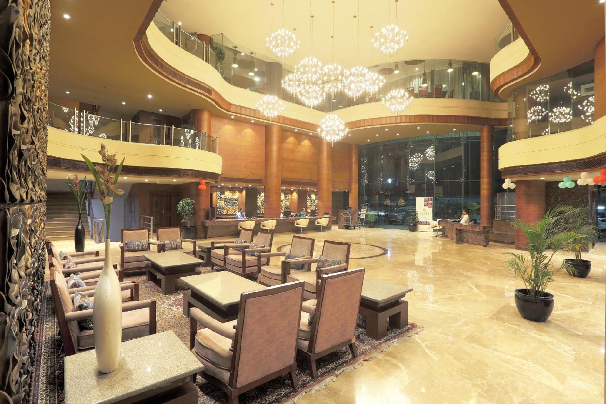 Vesta International Hotel Джайпур Екстериор снимка