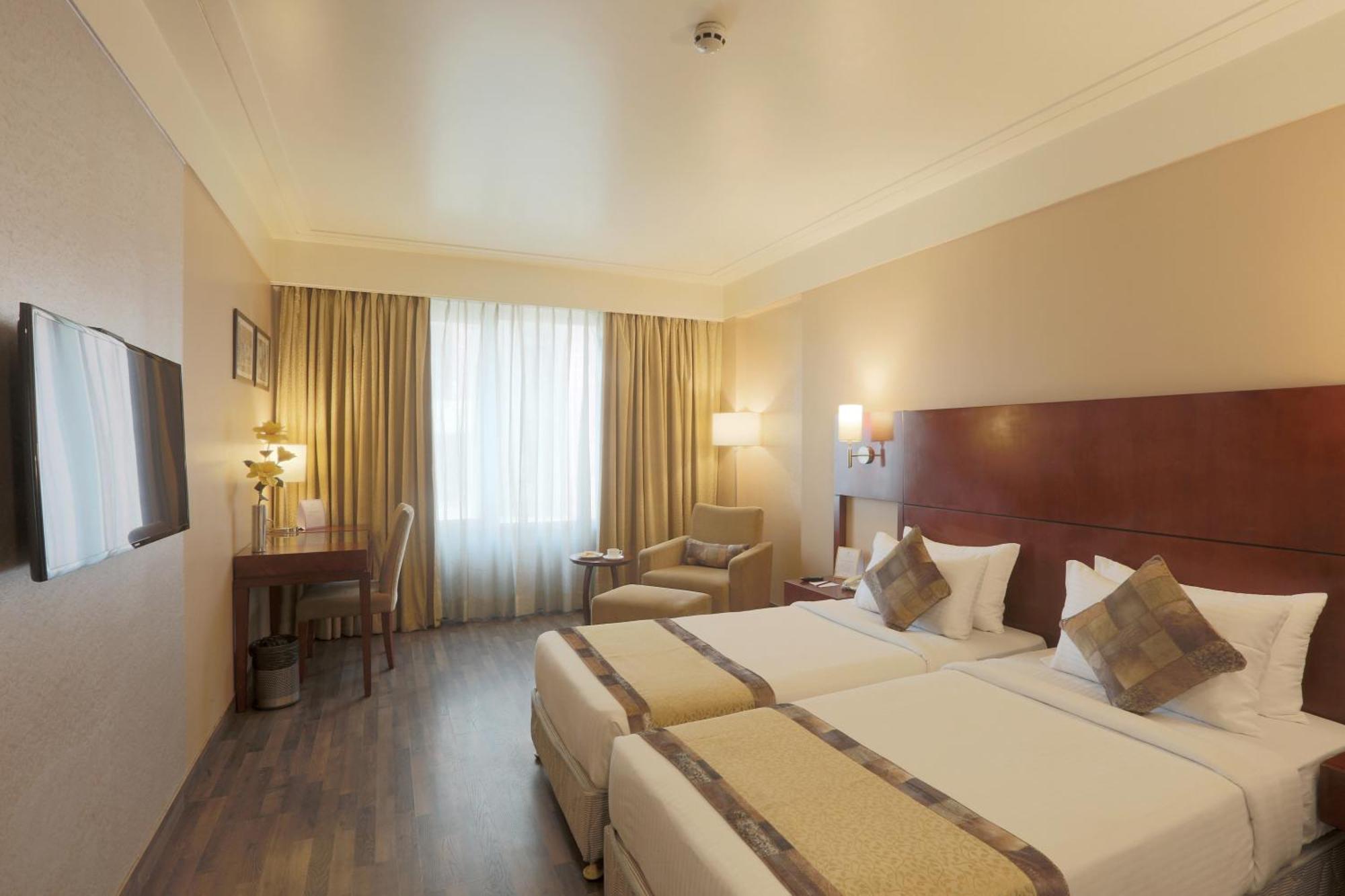 Vesta International Hotel Джайпур Екстериор снимка
