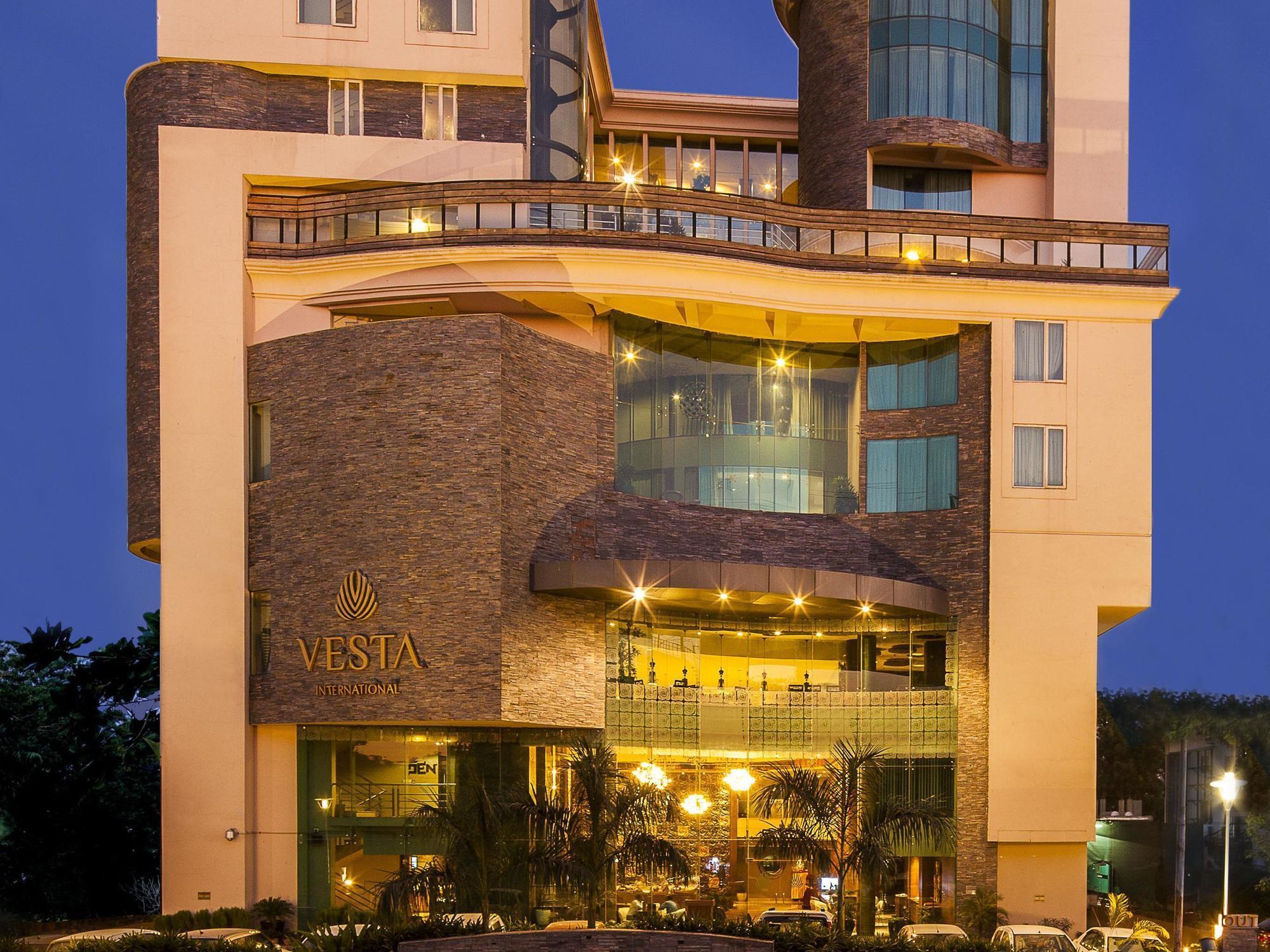 Vesta International Hotel Джайпур Екстериор снимка