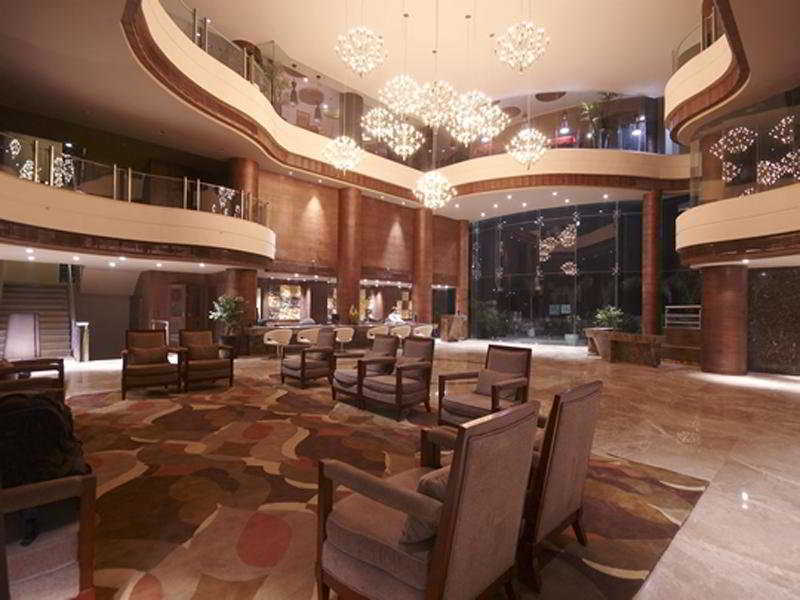 Vesta International Hotel Джайпур Екстериор снимка